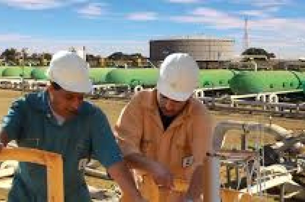 الخليج العربي تزيد من إنتاجها من النفط والغاز