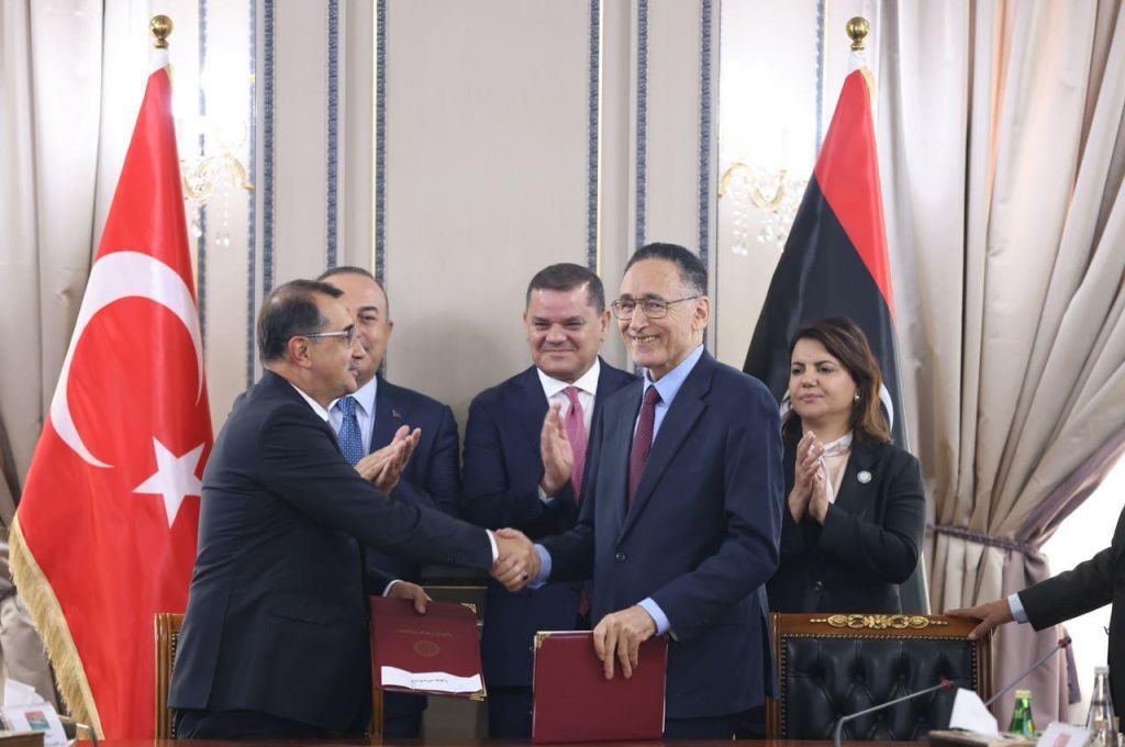 حكومة الوحدة الوطنية تكشف عن بنود إتفاق الطاقة الهيدروكربونية