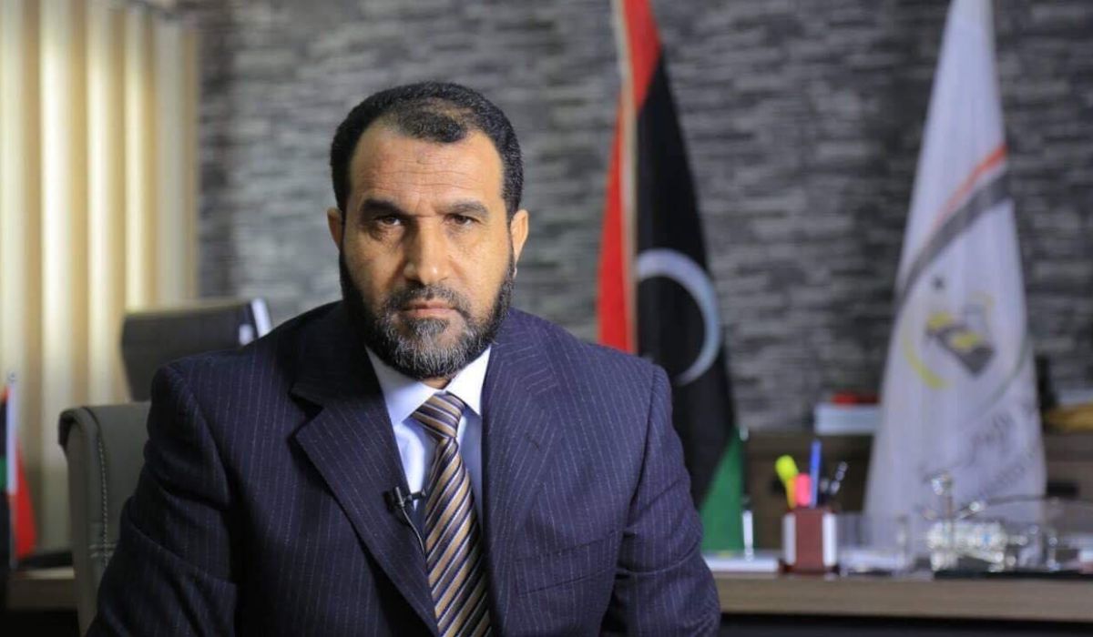 خاص.. فريق عمل توحيد الرقابة الإدارية يصدر مذكرة تتضمن الأسانيد القانونية لتولي "الحاسي" رئاسة الهيئة