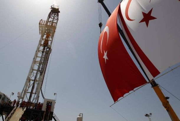 الوحدة يصارع ويتصارع!