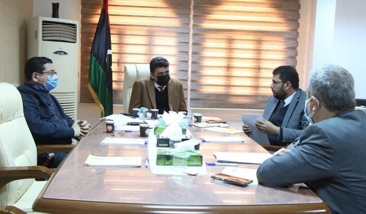 شكشك يعقد اجتماعاً مع وزير المالية بخصوص نظام تتبع البضائع المورّدة