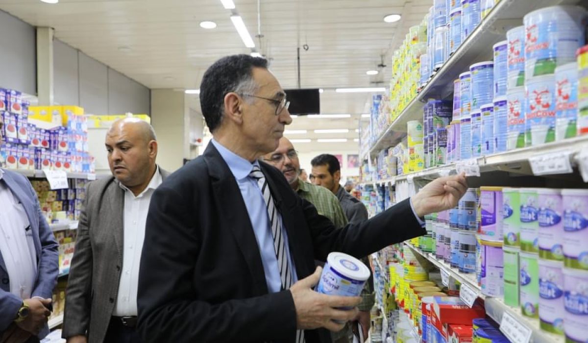 للمرة الثانية خلال فترةٍ وجيزة .. وزير الاقتصاد يجري جولةً استطلاعية لعدد من أسواق طرابلس
