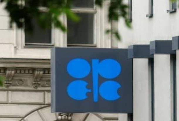 بعد تبادل الإتهامات .. طرابلس تشهد انفراجاً ملحوظاً في أزمة الوقود