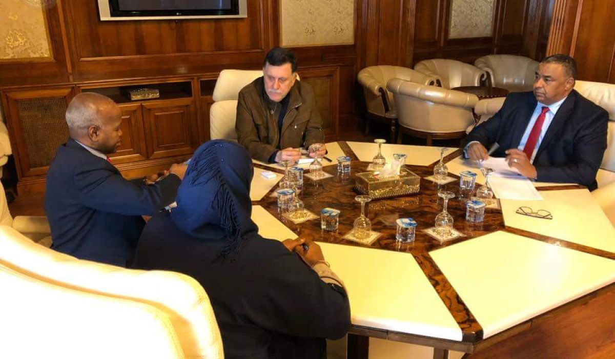 السراج يجتمع مع لجنة متابعة أوضاع الجنوب ويطالب بوضع خطة سريعة