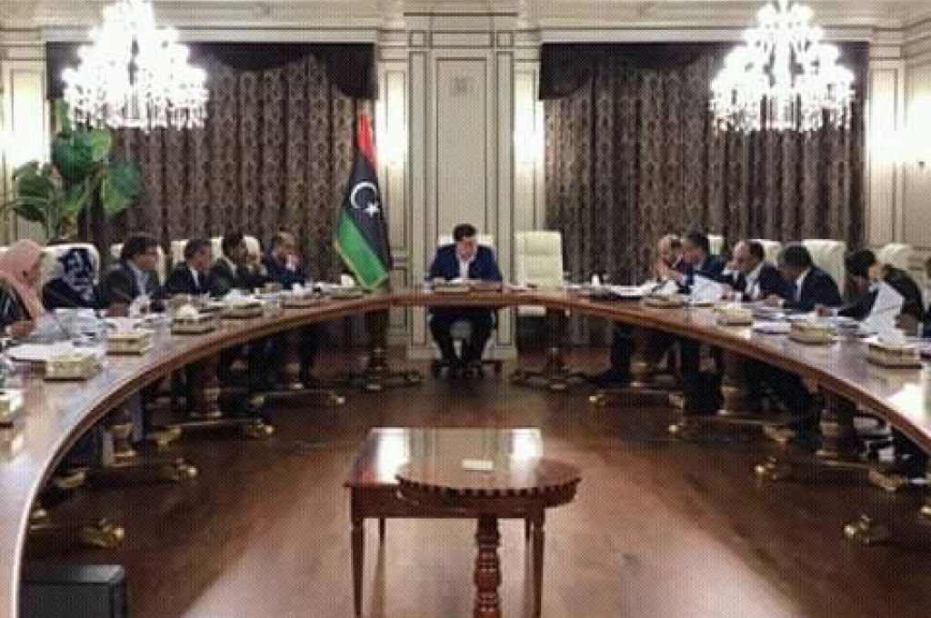 معيتيق يناقش كيفية فتح خط الطيران بين ليبيا وايطاليا