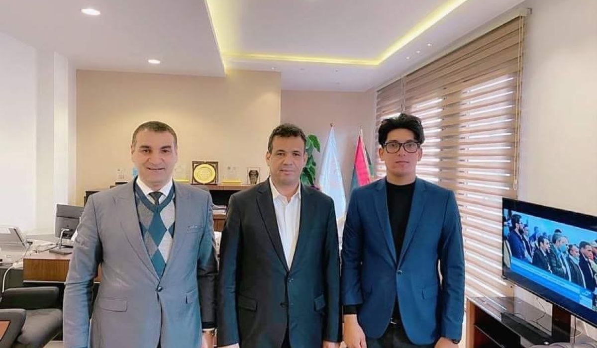 نائب رئيس الوزراء يلتقي وكيل وزارة الصناعة والمعادن لبحث ملف تطوير المناطق الصناعية