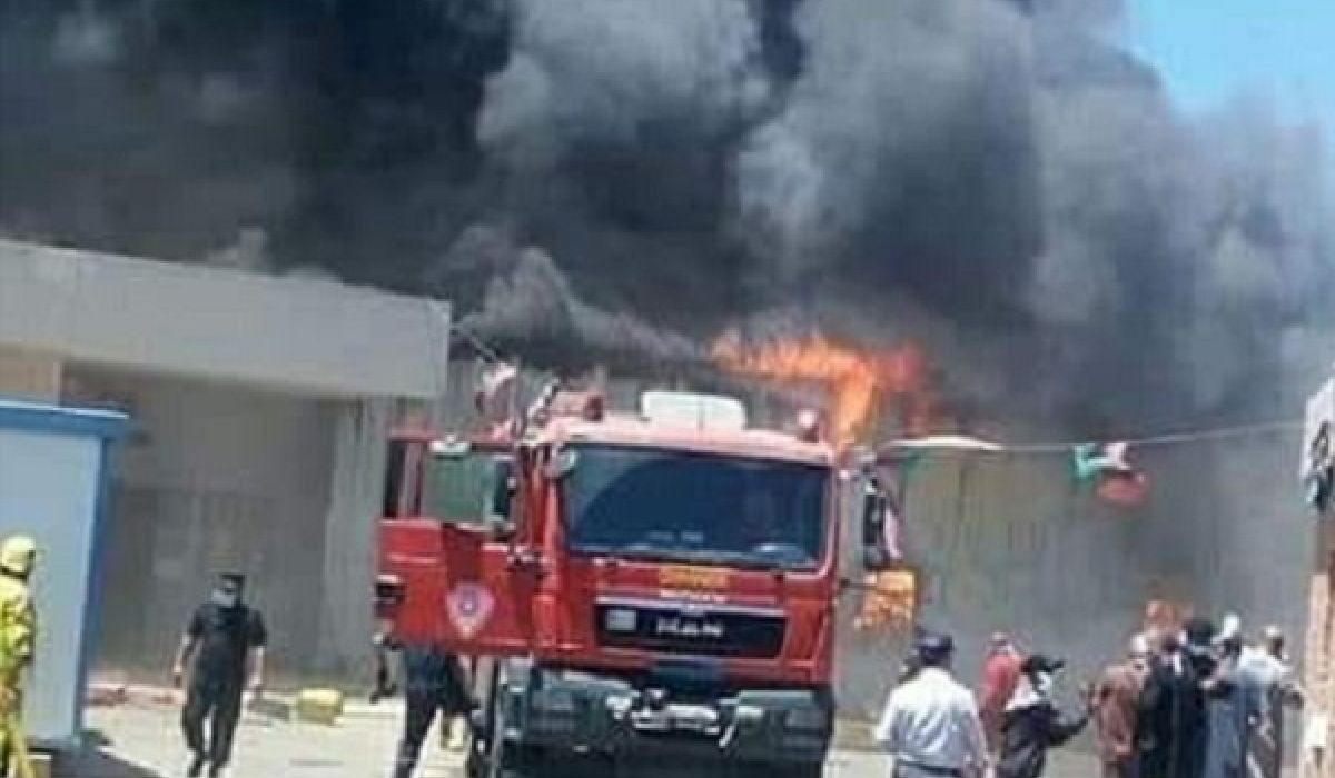 الوطنية للنفط: التحقيقات أثبتت أن قصفا كان وراء حريق مصحة النفط بطرابلس