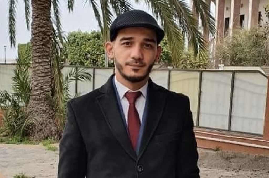 خاص.. مخالفاً لتعليمات الديوان.. "بن عياد" يستبعد الجيل الجديد ويكلف شركة روافد الخاصة بتنفيذ المشاريع بالحقول النفطية .. وهذه التفاصيل ￼