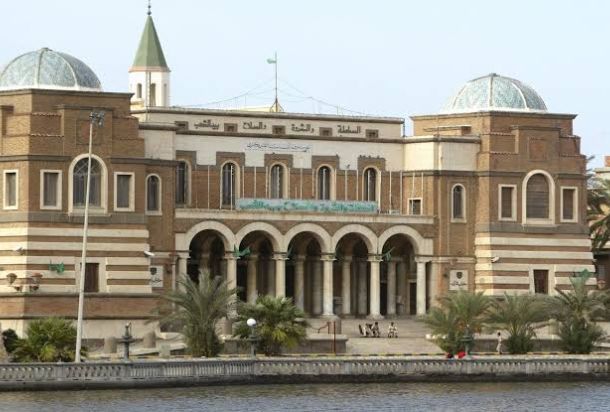 ممثل سيف القذافي يكشف لصحيفة إسبانية العديد من قضايا الفساد المالي في ليبيا