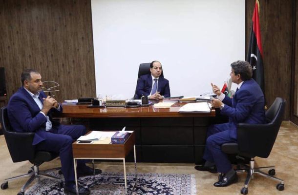 ضبط 3 حاويات تحتوي على 250 مضخة نفط في طريقها للتهريب