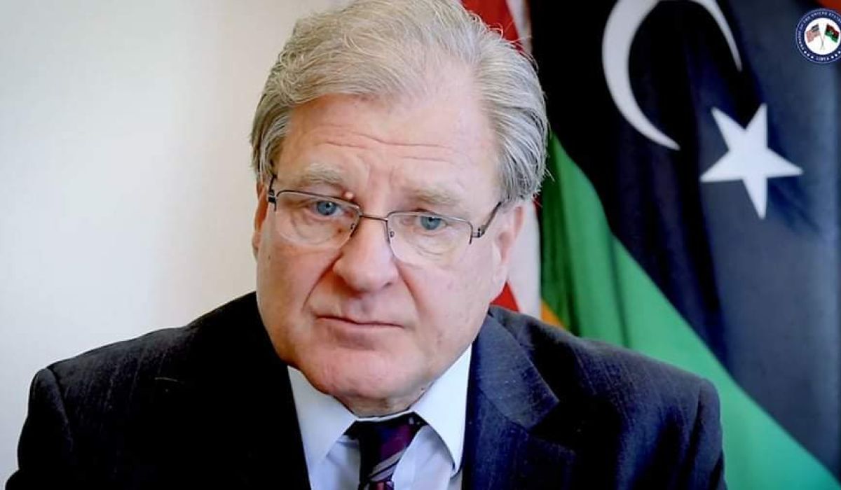 السفير الأمريكي يدعو لانسحاب كامل للقوات الأجنبية والمرتزقة من وسط ليبيا وتمكين الوطنية للنفط من استئناف عملها