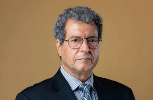 "المركزي" ينفي عبر بيانه صرف احتياطيات بالمليارات ويؤكد بأن ما تم صرفه 400 مليون دولار فقط والعجز يصل إلى 5.9 مليار