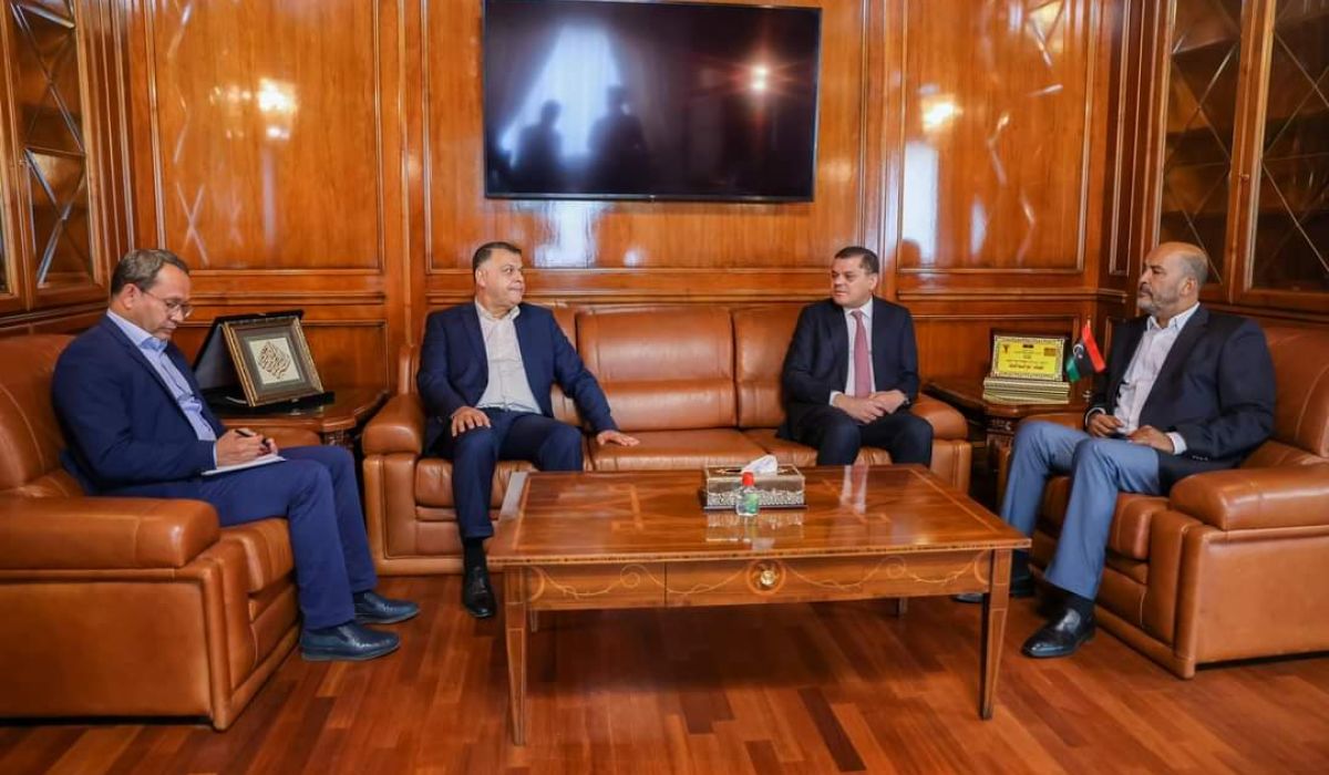 الدبيبة يجتمع لمناقشة أوضاع المهاجرين وما جرى بأحد مراكز الهجرة غير الشرعية بطرابلس