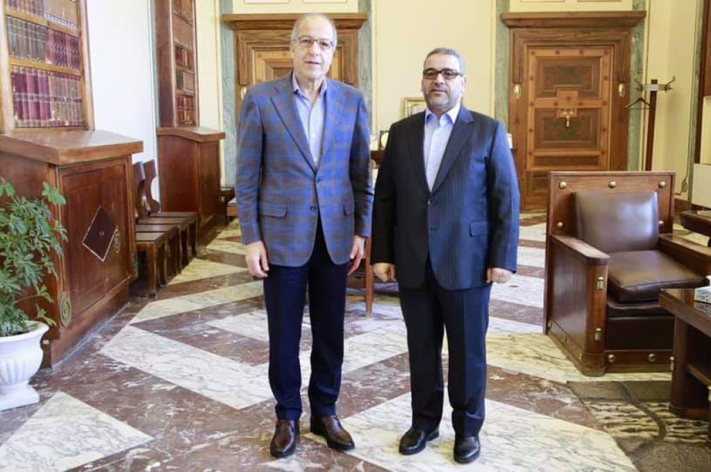 الجديد: استمرار الاقتتال قد يجبر المصرف المركزي على زيادة الرسوم على بيع النقد الأجنبي بدل تخفيضها