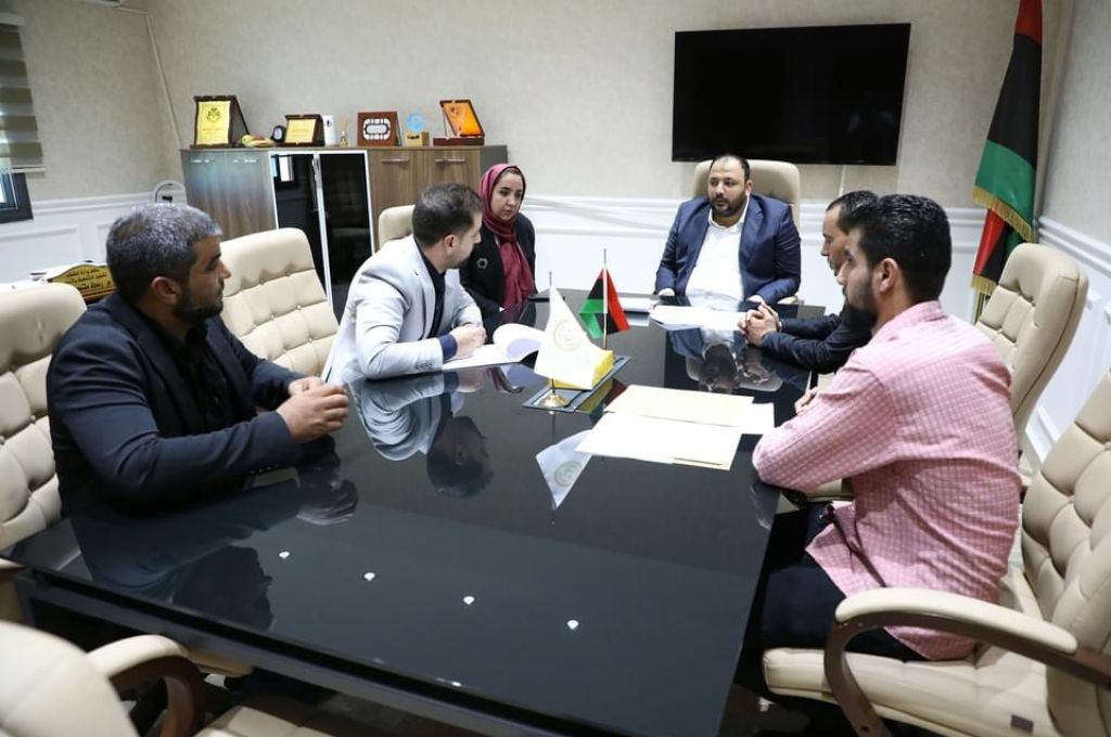 وزارة الشباب تجري اجتماعا مع هيئة الجرحى والمفقودين للنقاش حيال مطالب هذه الشريحة