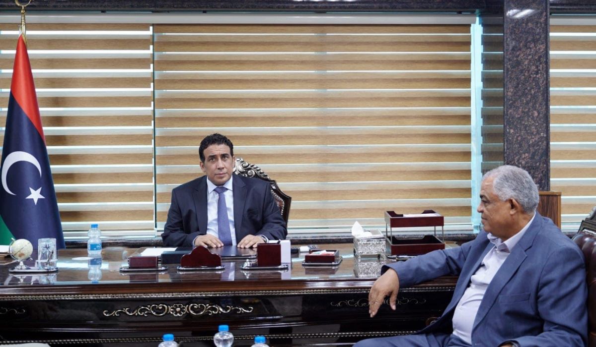 خلال اجتماعه مع رئيس المجلس الرئاسي.. "القطراني" يقدم إحاطةً عن العراقيل التى تواجه حكومة الوحدة الوطنية