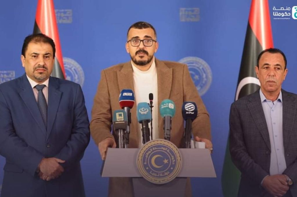 خلال اجتماعه مع وزير الحكم المحلي "المنفي" يشيد بالجهود التي تبذلها الوزارة لتقديم أفضل الخدمات للمواطنين في عديد المجالات