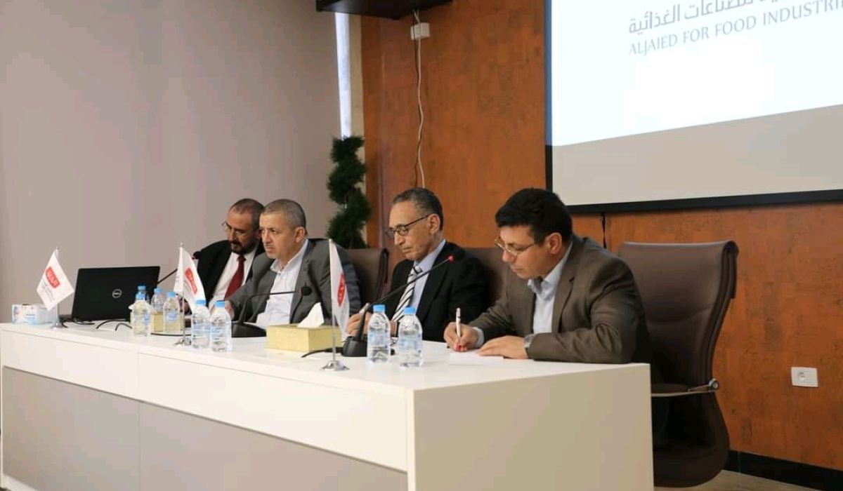 وزير الاقتصاد والتجارة يجتمع مع الشركات والمصانع في مدينة مصراتة لمناقشة جملة من المواضيع