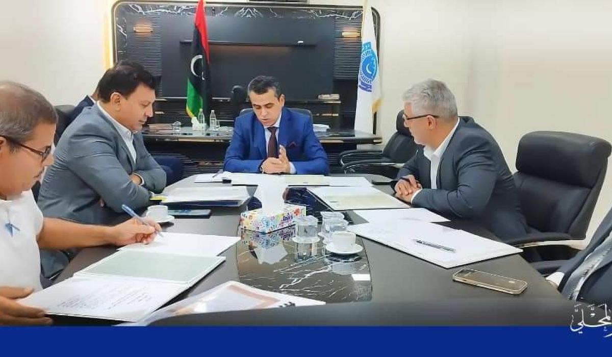اجتماع لمناقشة المستندات الواردة للمختنقات المستعجلة ببلديات الغرب الليبي وما تحتاجه من معالجات طارئة