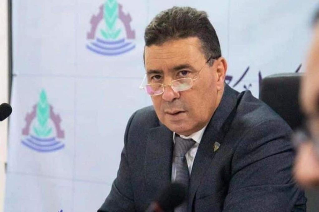 خاص.. "عقيلة صالح" يُجدد مطالبته للكبير بتنفيذ قرار فرض ضريبة على سعر الصرف الرسمي 