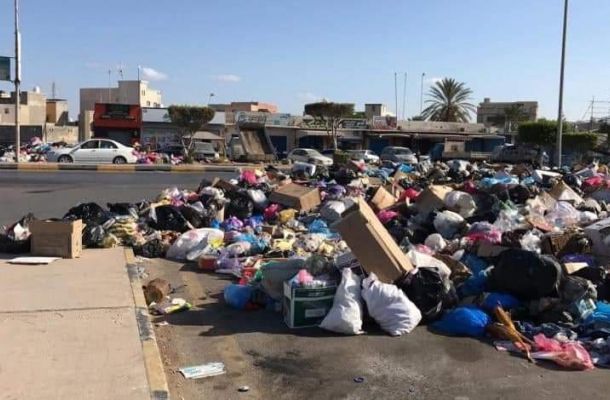 حباً في الانفراد بأكبر حصة مصرف الأمان يحجز مخصصات أرباب الأسر بدون علمهم .. وهذا أحد ضحاياهم