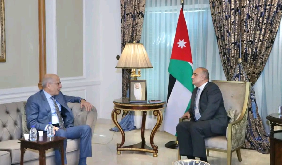 "الكبير" يناقش مع رئيس وزراء الأردن التحديات الاقتصادية العالمية وإنعكاساتِها على الدول العربية