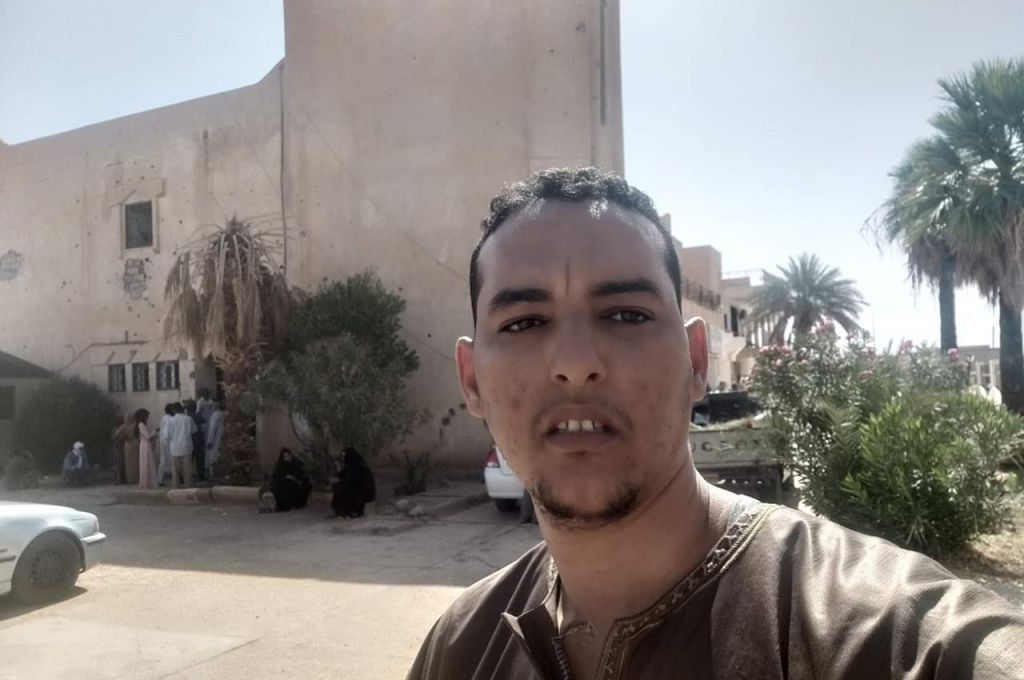 وزير الحكم المحلي يجتمع مع لجنة الإغاثة بغات لمناقشة الأوضاع المعيشية الصعبة