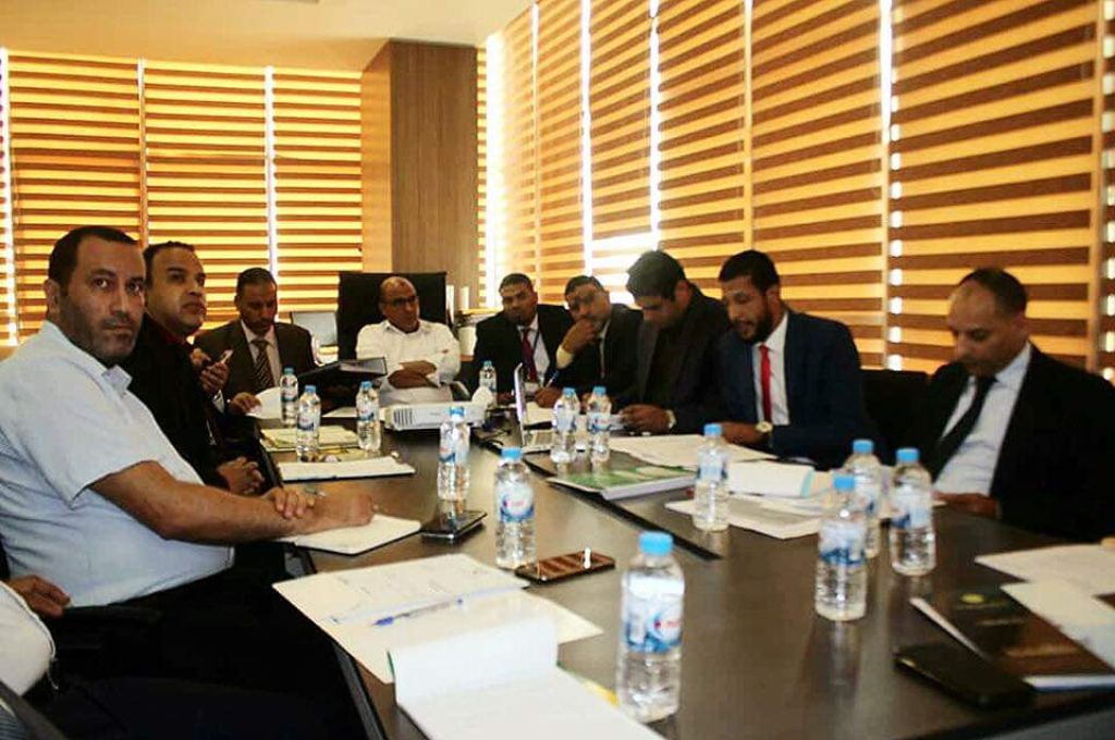 شركة الجوف النفطية تستلم طلبية مواد كيماوية بمخازنها