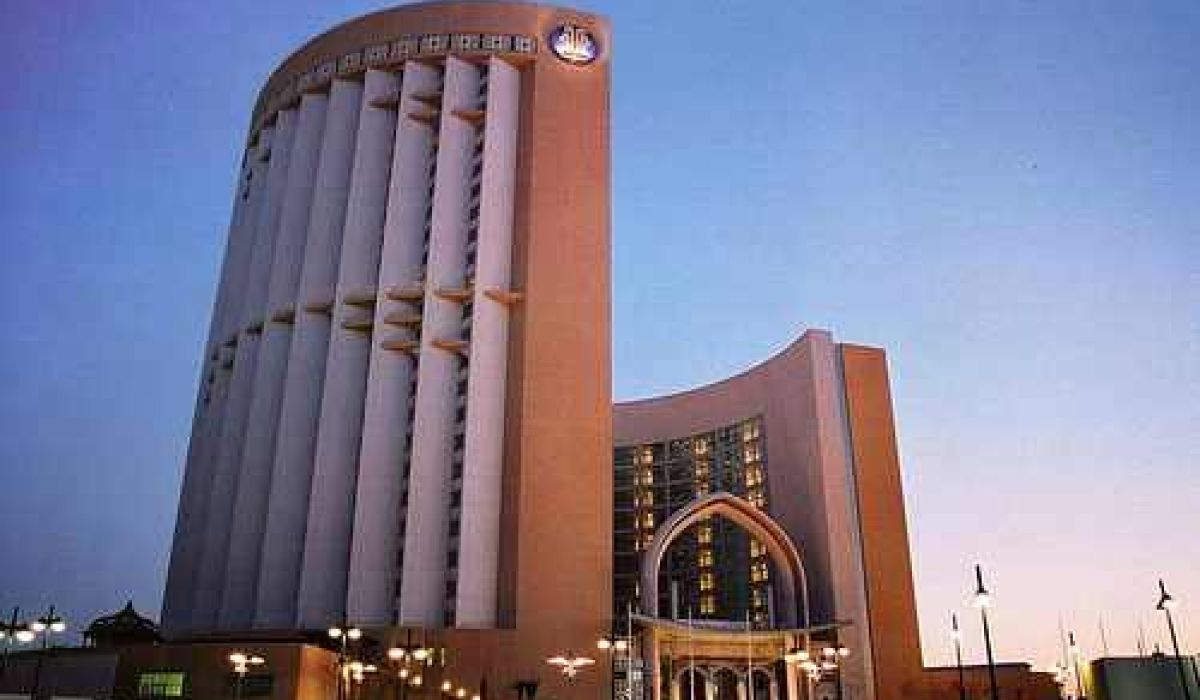 بحثُ تشغيل الباحثين عن العمل في مجال الفندقة بفندق كورنثيا