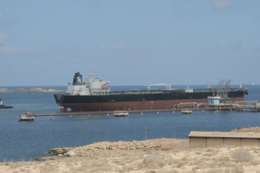 محاولة تهريب العملة عن طريق مطار مصراتة 