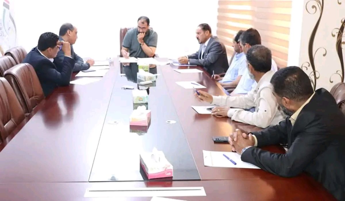 رئيس هيئة الرقابة الإدارية البيضاء يجتمع مع نقيب عام معلمي ليبيا