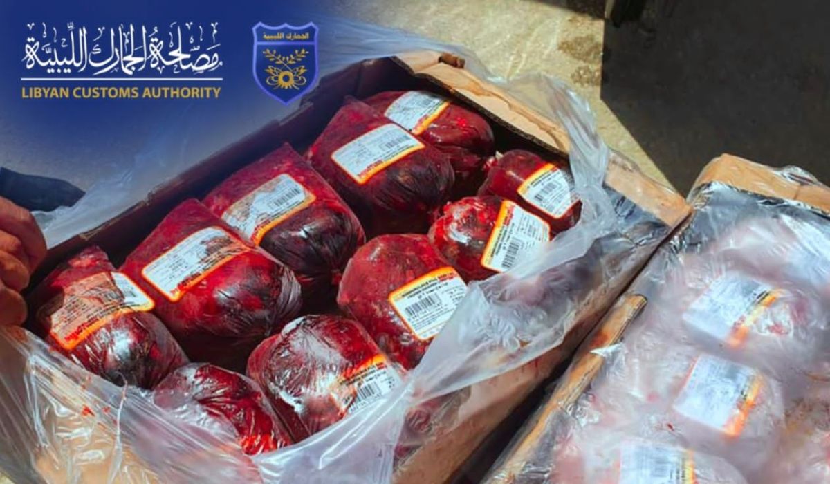 مركز جمرك ميناء مصراتة البحري يضبط حاوية محملة بكمية كبيرة من كبد الدجاج المجمد