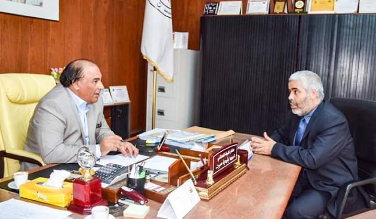 "المعداني"يبحث حلحلة مشاكل المنظومة بمصرف الصحاري فرع سرت