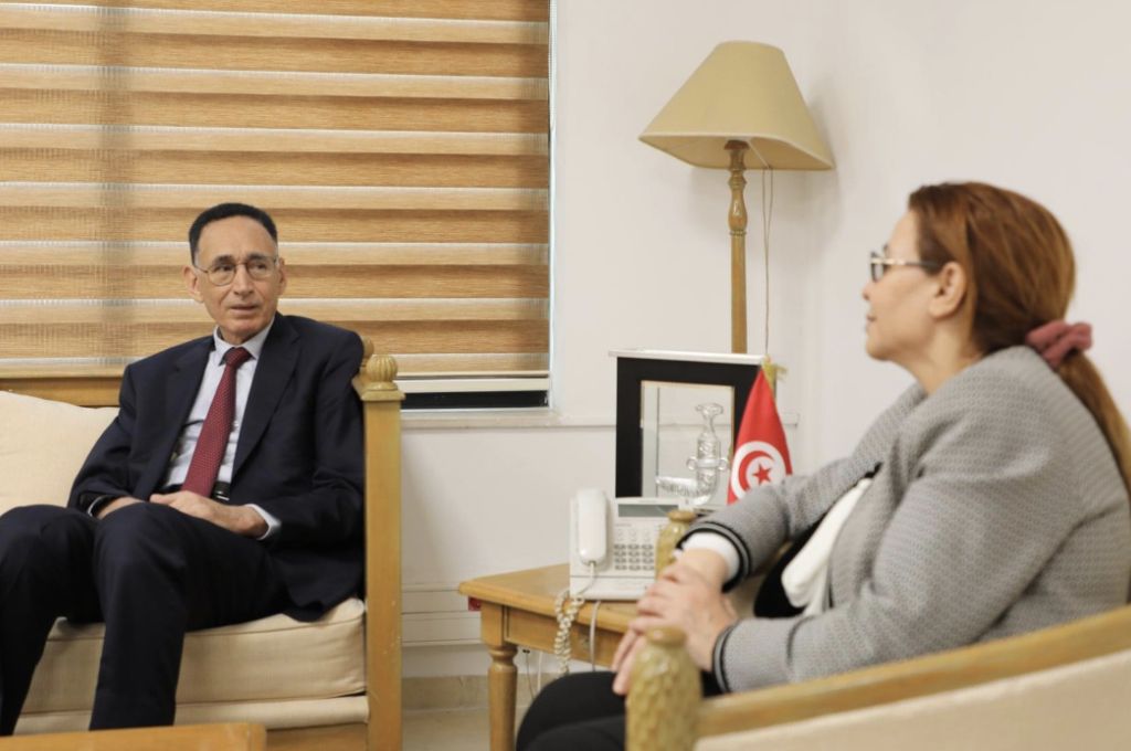 بيان للمركزي يكشف ما أنفقته وزارة الاقتصاد والتجارة خلال أربعة أشهر من عام 2022