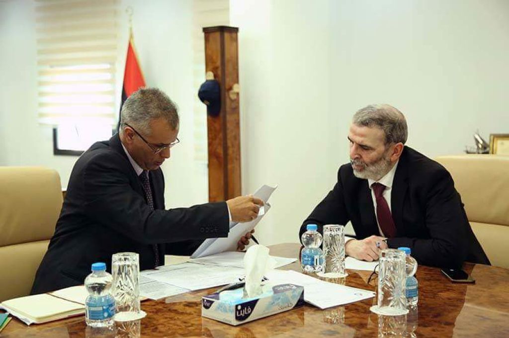 الشركة الليبية للموانىء تؤكد على صرف مرتبات وتفعيل التأمين الطبي لموظيفيها