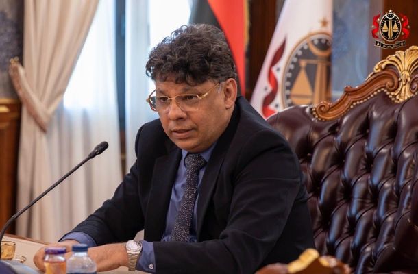 خاص.. "الصافي" يُحلل في تصريح لصدى تفاصيل ما يحدث بلجنة الرئاسي المالية