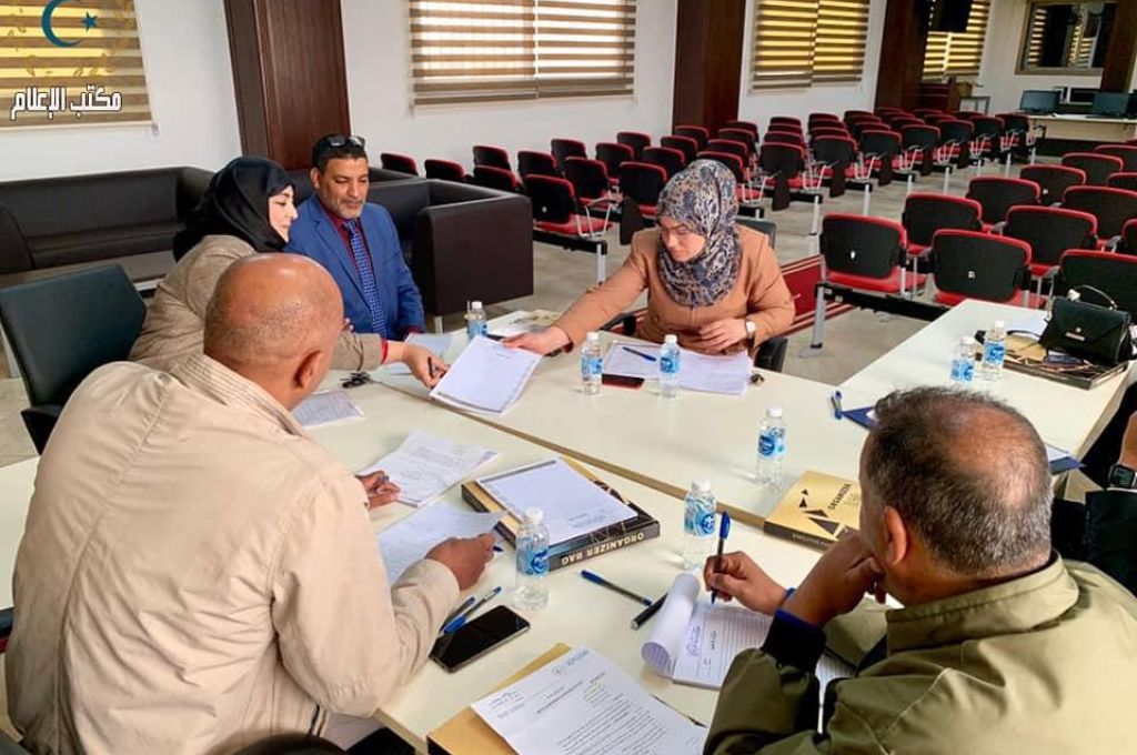 وزير الصناعة والمعادن يقوم بزيارة للشركة الليبية للحديد والصلب مصراتة