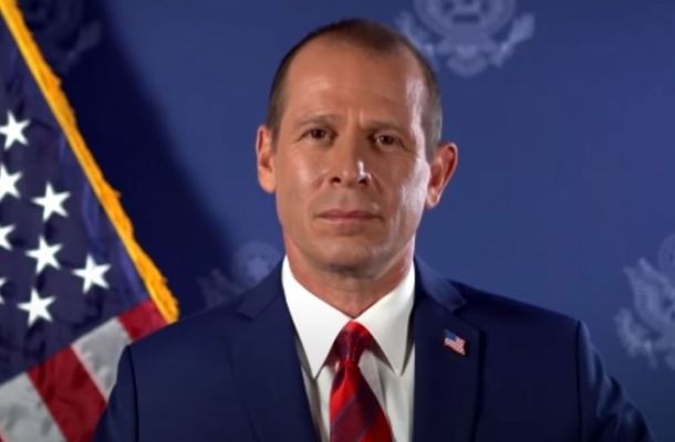خاص.. المسلاتي يفصح لصدى عن استمرار تنفيذ الطلبيات لتزويد كافة مدن الجنوب بالمحروقات