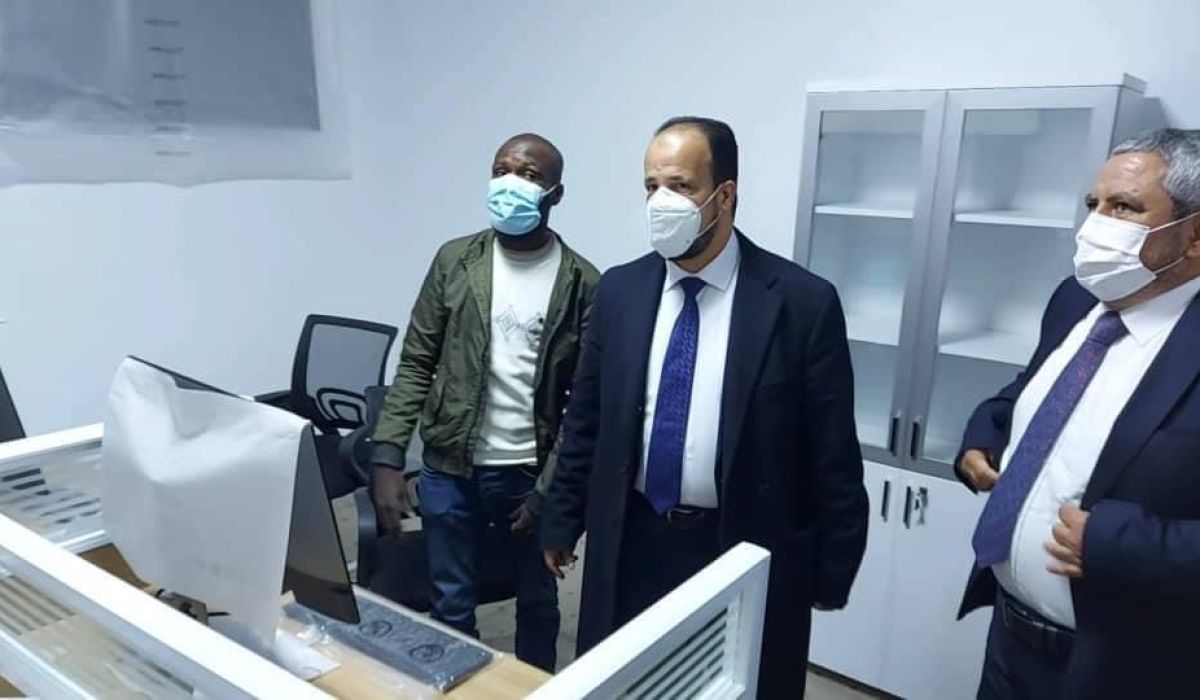 الزناتي يصل إلى سبها ويفتتح غرفة الطوارئ المركزية بالمنطقة الجنوبية