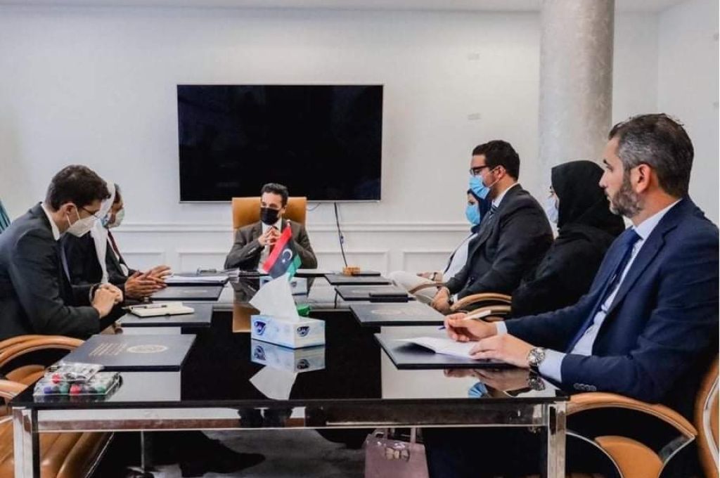 رئيس المجلس الرئاسي يناقش مع وزير الخارجية التركي سبل تعزيز التعاون الاقتصادي