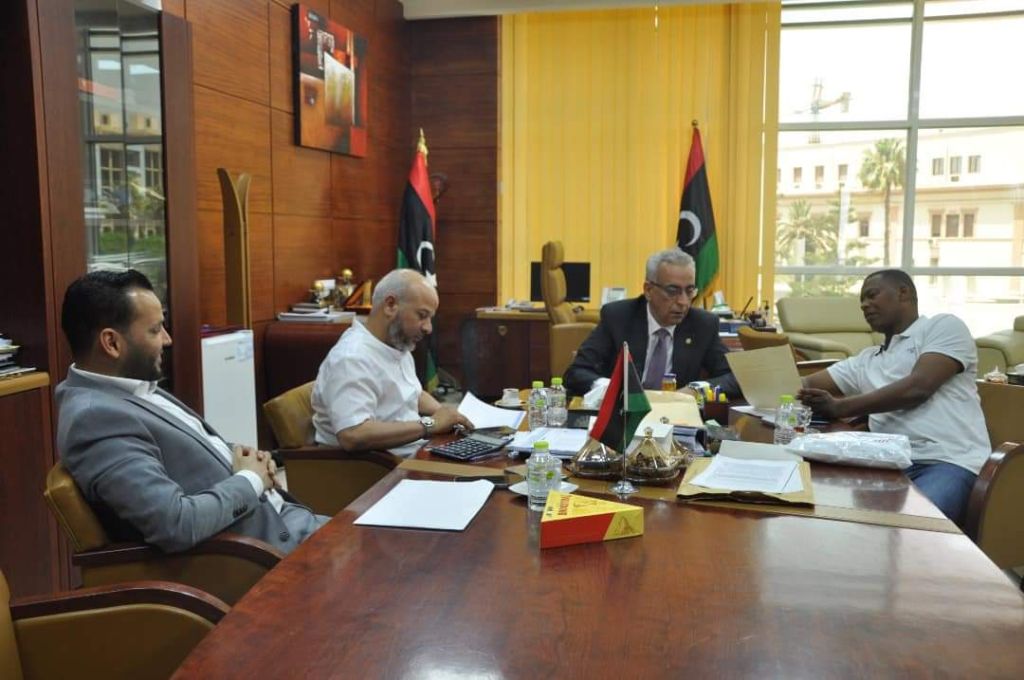 "الشنطي" يبحث مع القائم بأعمال السفارة الليبية بتونس تسهيل تقديم الخدمات للمواطنين والجالية الليبية