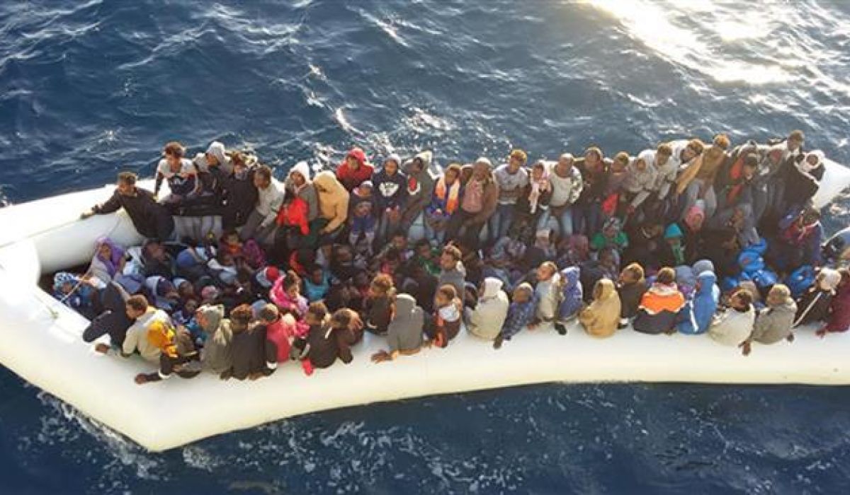 غرق 25 لاجيء في تحطم سفينة قبالة السواحل الليبية