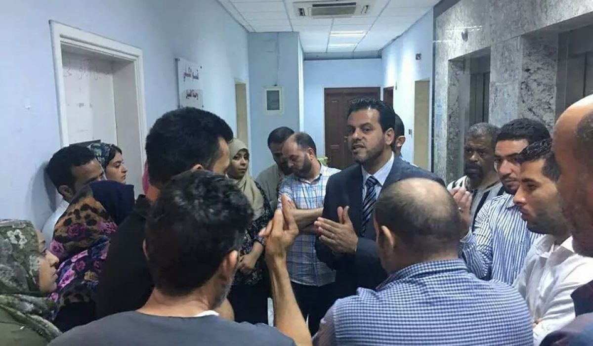وكيل وزارة الصحة يقف على اهم المشاكل التي تواجه وحدة الكلى بمستشفى طرابلس المركزي