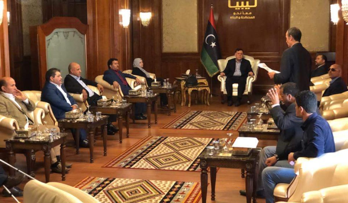 السراج يؤكد على دعمه المادي لصندوق التضامن الاجتماعي