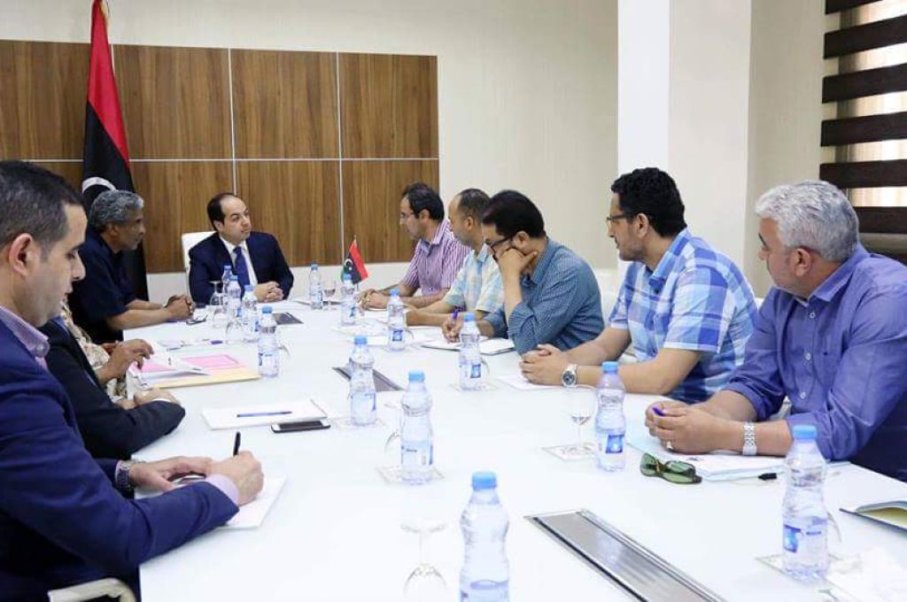 معيتيق يناقش مع مسؤولي جهاز النهر والأجهزة الأمنية الاختراقات التي أدت لتوقف ضخ المياه في بعض المناطق