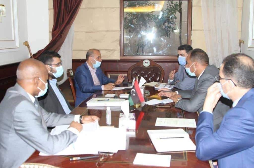 وزير العمل ووزير المالية و"شكشك" يشاركون أعضاء مجلس النواب بطرابلس آلية الإفراج عن مرتبات العاملين بالجهات العامة