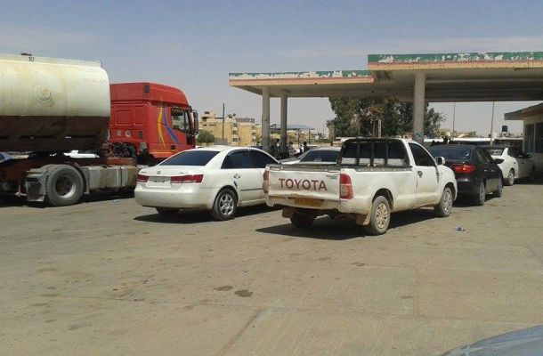عاشور وبن قدارة : إدارة سعرين للصرف الأجنبي لن تكون سهلة وستفتح الباب على مصراعيه للفساد والهدر