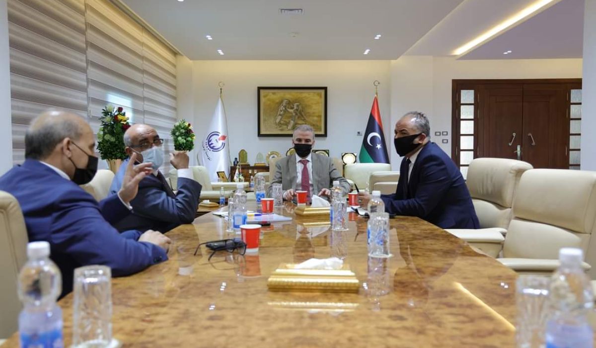 المؤسسة الوطنية للنفط تجتمع مع شركة الجوف للتقنية النفطية