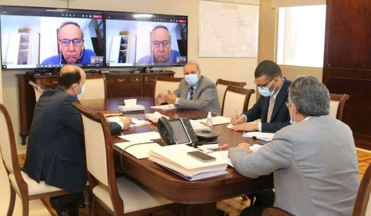 شركة الواحة للنفط تناقش الأوضاع في كافة الحقول والمواني