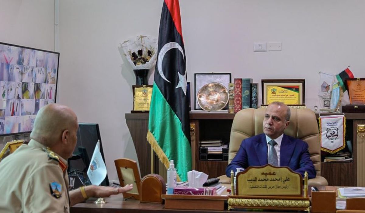 خلال اجتماعه مع رئيس جهاز حرس المنشآت النفطية.. اللافي يؤكد على متابعته لملف الإشكاليات والمختنقات التي تواجه الجهاز